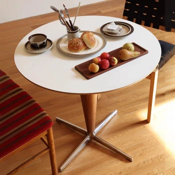 Nordic Light Luxury Кръгла маса от масивно дърво Малка кръгла маса Домакинска десертна маса за чай