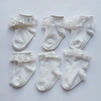 3pairs/lot Бели дантелени чорапи Бебешки момичета Меки памучни неплъзгащи се подови чорапи Къдри за бебета Къси чорапи Всички сезони